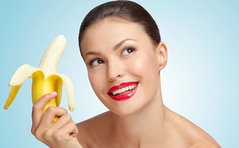 Masks from bananas for rejuvenation